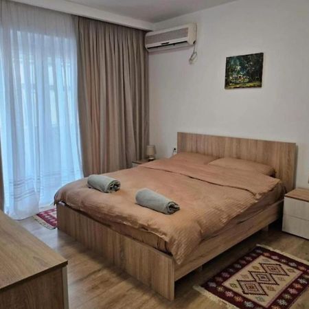 Apartamento Kalpazo Myslym Shyri Tirana Exterior foto