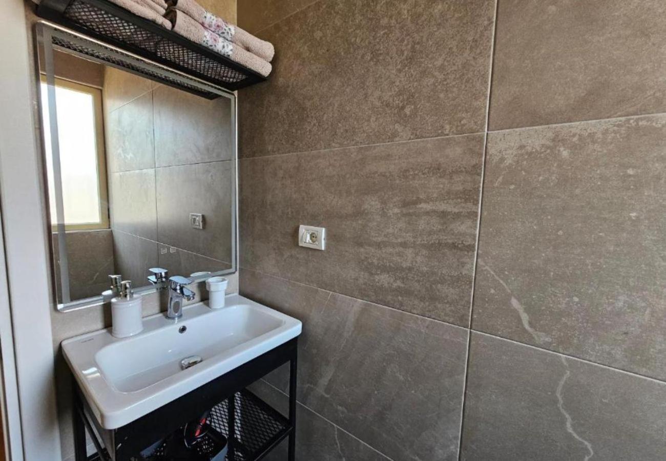 Apartamento Kalpazo Myslym Shyri Tirana Exterior foto